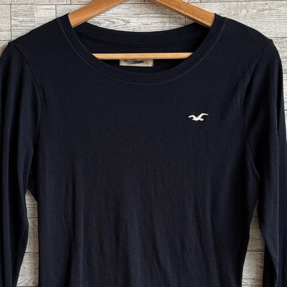 Hollister Shirt Navy Blue Y2K Long Sleeve Medium Bird‎ Logo Slim Fit 2010s - Picture 2 of 8
